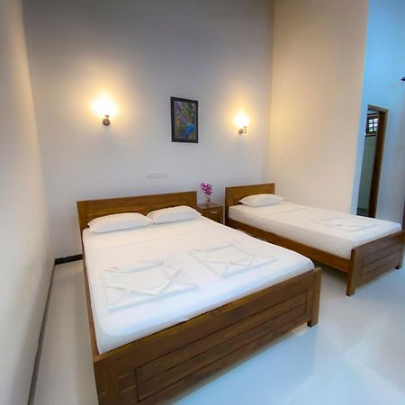 Yala Safari Green Home Stay Tissamaharama Esterno foto